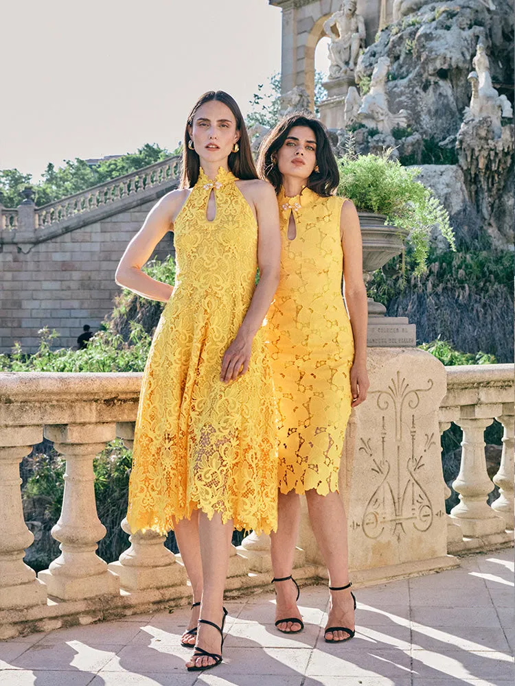 A-SHAPE SILHOUETTE CHEONGSAM IN YELLOW