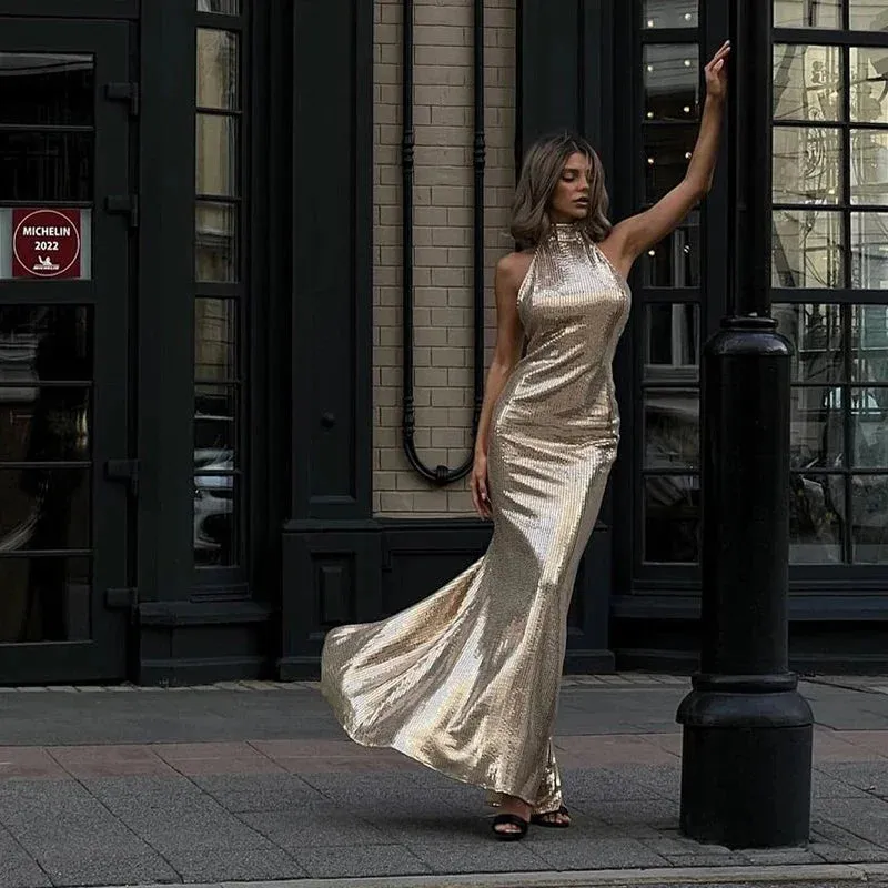 Formal Chocker Maxi Dress for Black-Tie Events 🎩