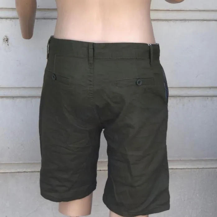 INSTOCK - 2023 Summer elastic waist casual shorts for men.