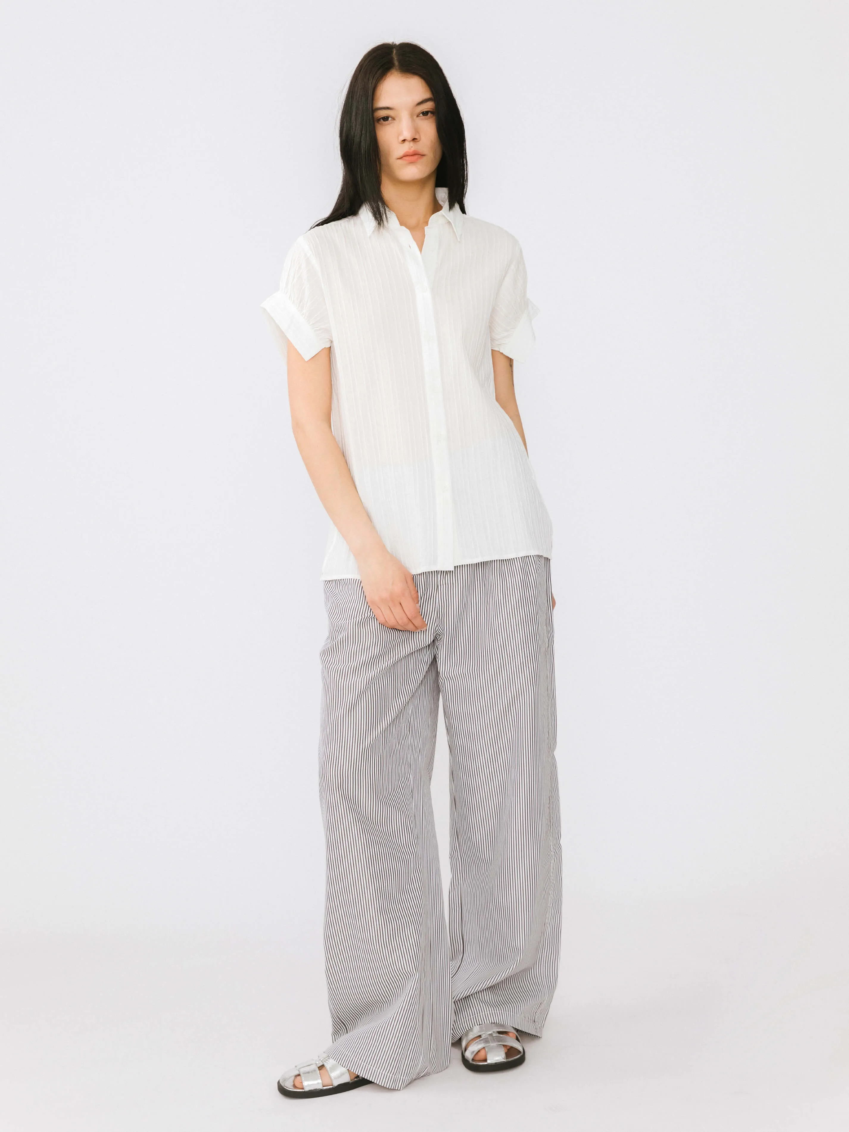 Loose Shirt with Pleated Short Sleeves