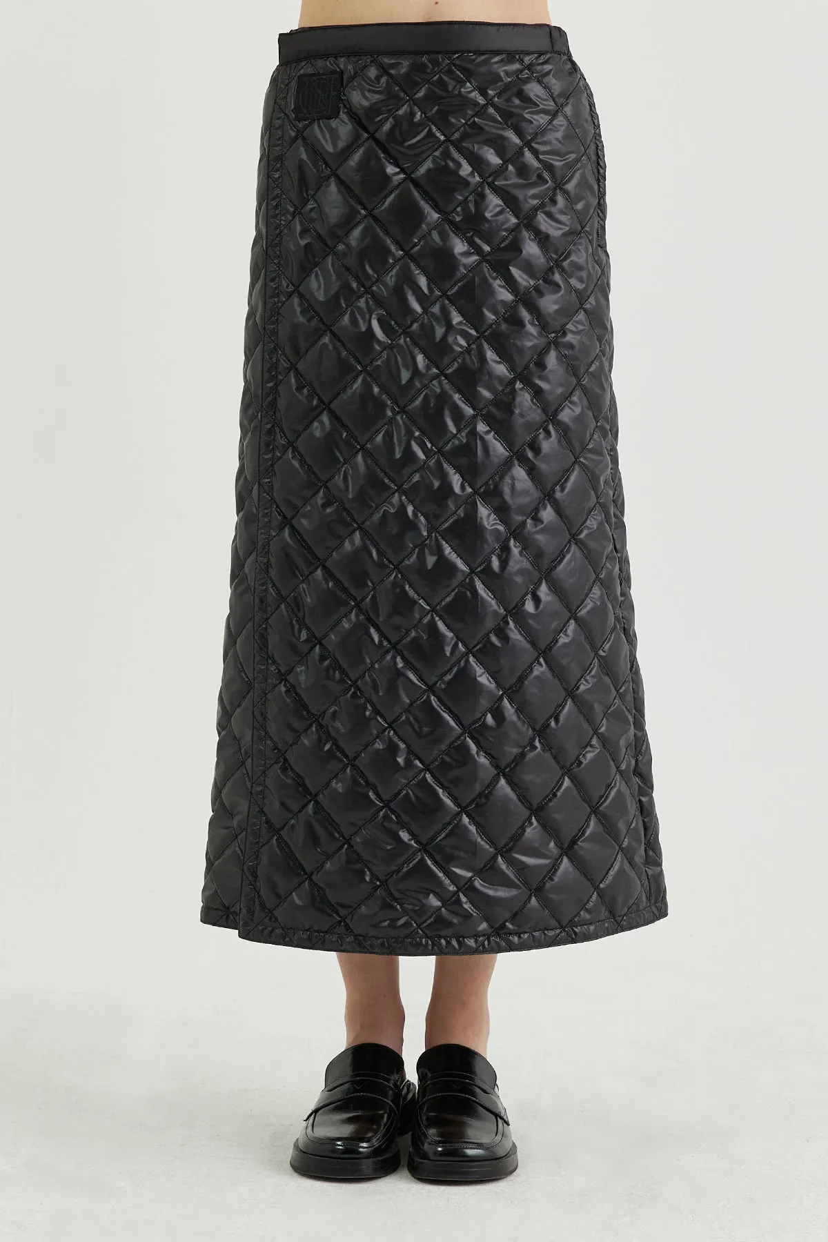 Reversible wrap-effect diamond-quilted midi skirt